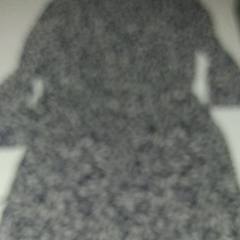 H&M Black & White Leaf Print Faux Wrap Dress Size 6 – V-Neck, 3/4 Sleeve - Picture 4 of 5
